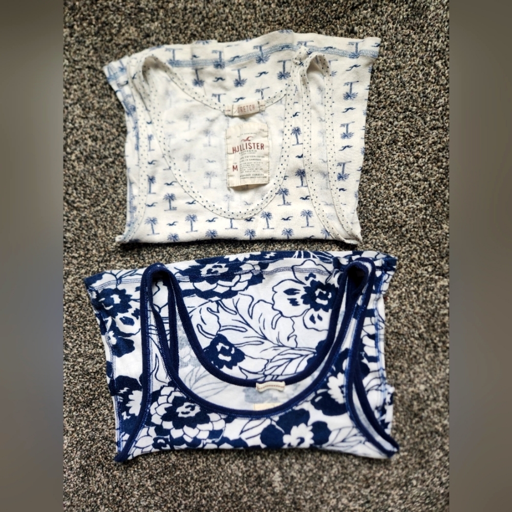 Hollister tanks - 2 PACK
